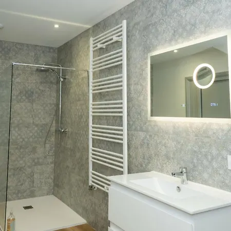 Apartment L'escale Du Rhone De 1 A 8 Personnes *
